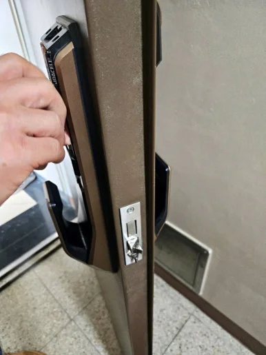 덕양구 열쇠, 밀레 현관 번호키 설치와 보안 점검 현장 사진 5