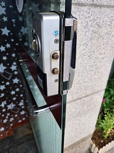 김포 사우동 문 구조와 체결부 확인