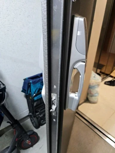 신촌동 열쇠, 번호키 고장 점검 후 현관 도어락 교체 현장 사진 3