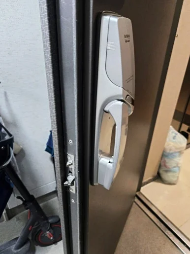 신촌동 열쇠, 번호키 고장 점검 후 현관 도어락 교체 현장 사진 4