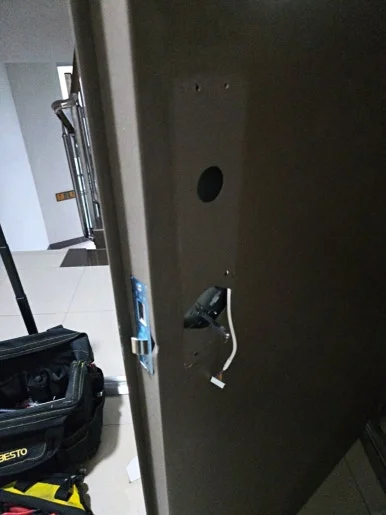 장기동 열쇠, 번호키 고장과 에티켓 기능 도어락 교체 현장 사진 6