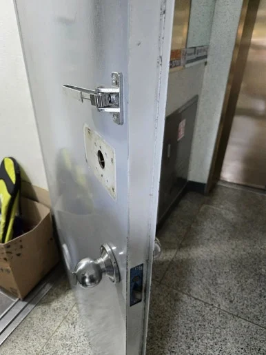 지축동 열쇠, 삼송동 현관 번호키 설치 현장 사진 4