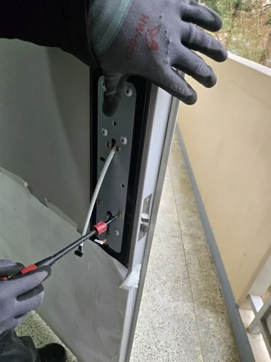 성사동 열쇠, 문 손상 줄인 고양 현관 도어락 설치 현장 사진 6