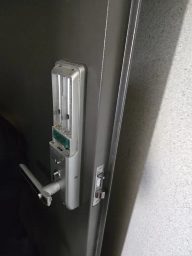 장항동 열쇠, 일산 현관 도어락 교체와 정렬 점검 현장 사진 1