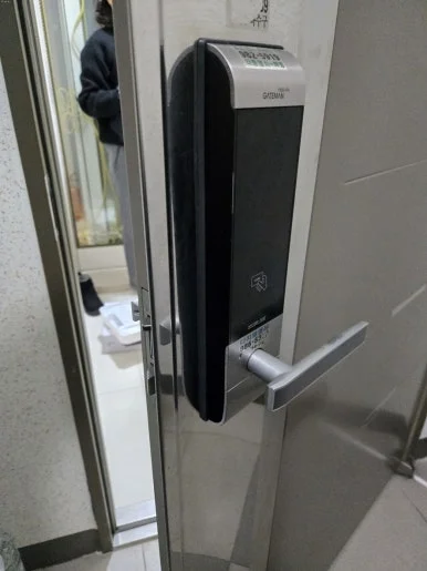 정발산동 열쇠, 일산 현관 도어락 견고한 설치 현장 사진 2
