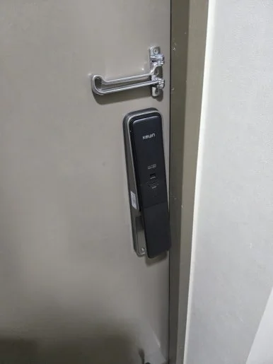 정발산동 열쇠, 일산 현관 도어락 견고한 설치 현장 사진 7