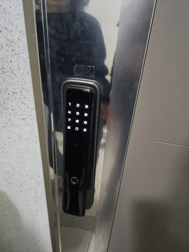 정발산동 열쇠, 일산 현관 도어락 견고한 설치 현장 사진 9