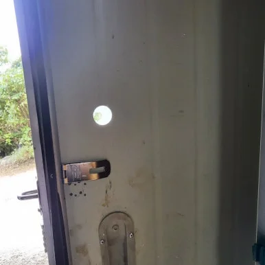 새 도어락 설치 현장