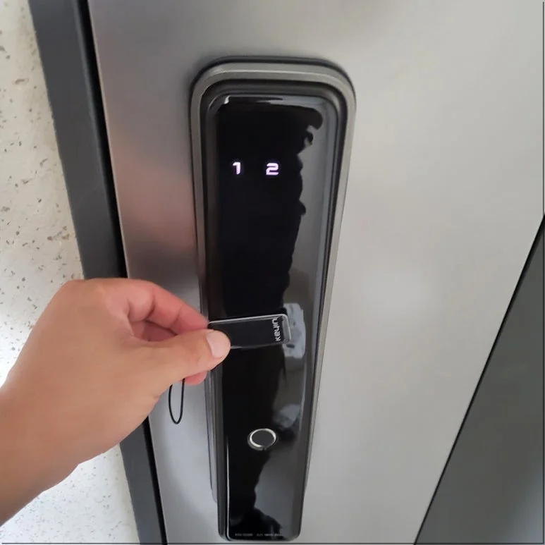 장기동 푸시풀 도어락 설치 완료 모습