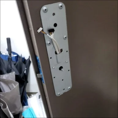 푸시풀 도어락 설치 위치 확인