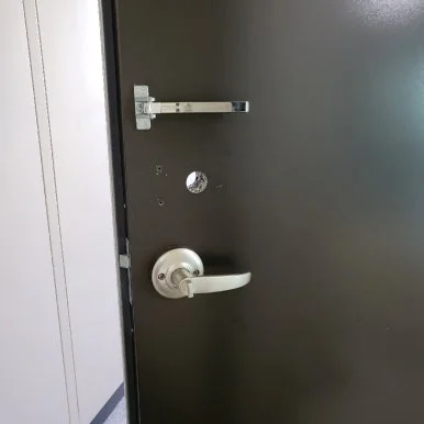 새 도어락 설치