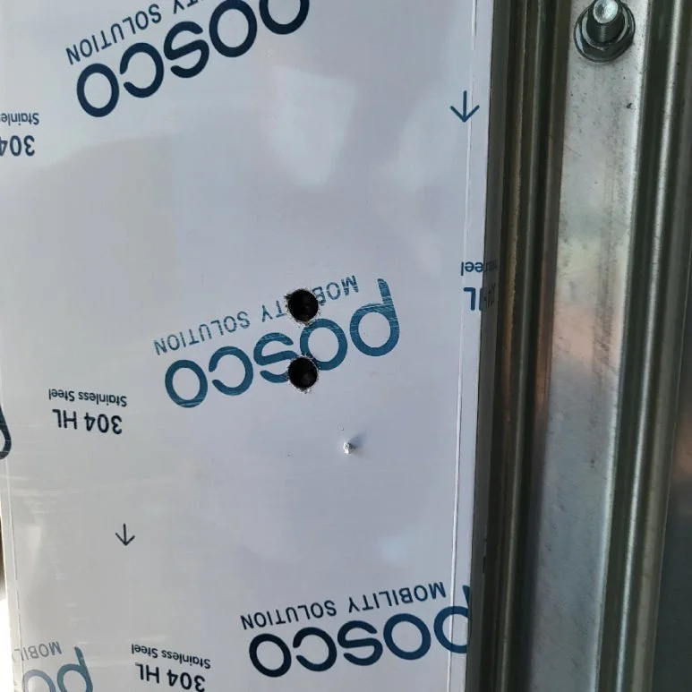기존 부품 철거 현장