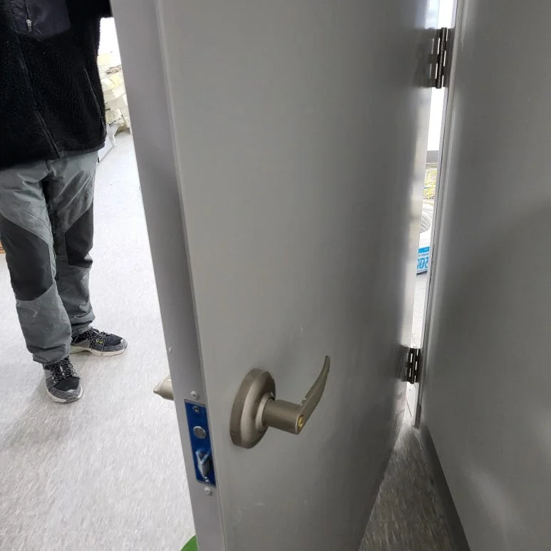 고양 덕은동 열쇠 지식산업센터 양문형 철문, 무타공 푸시풀 설치 작업 전 현장