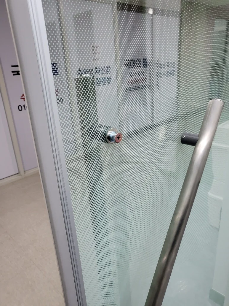 고양 화정동 열쇠 학원 양문 유리문 번호키 설치, 수동잠금 설정 기존 장치 점검