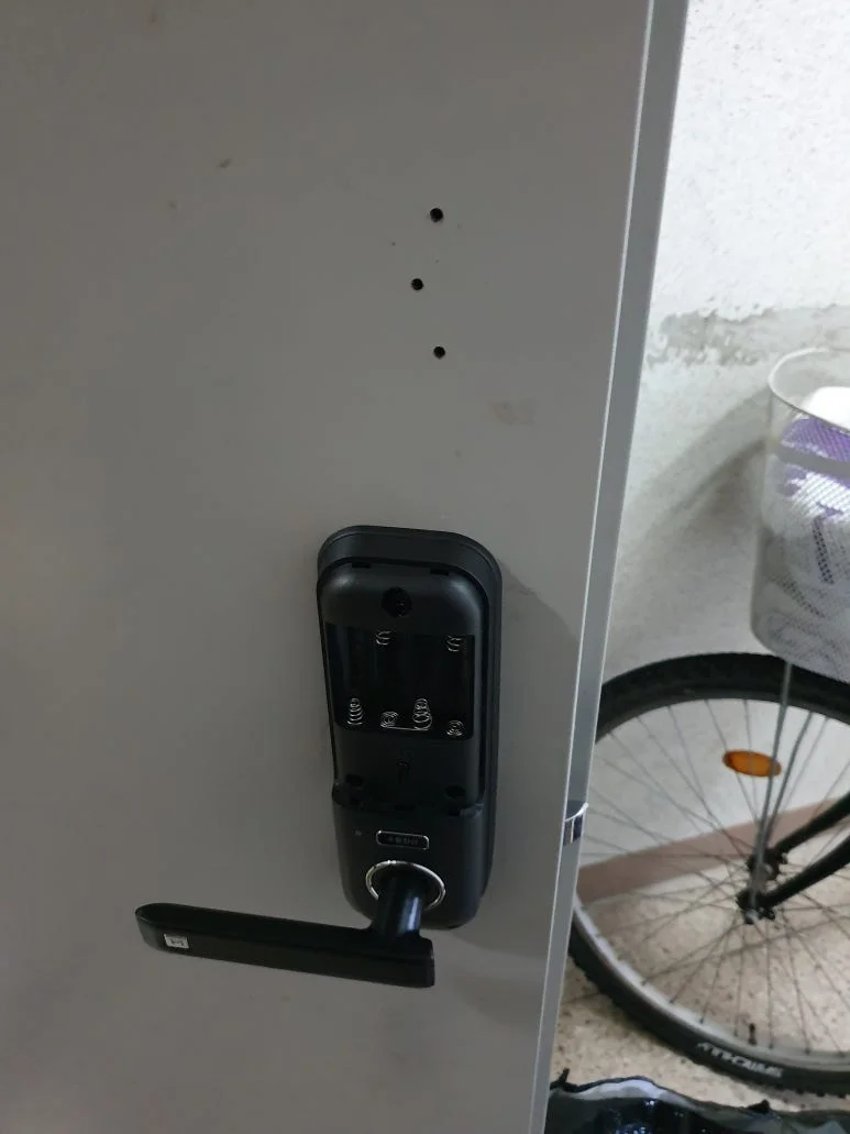 새로 설치한 탱크프라자 ST301 미니주키 도어락