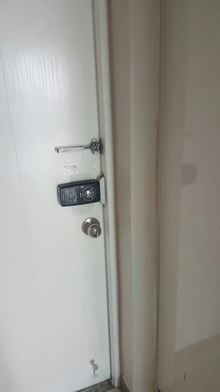 아웃바디·인바디 결속판 설치 작업