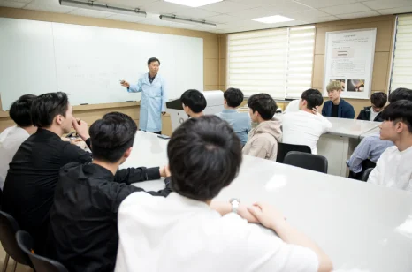 수업에 참여하는 학생들