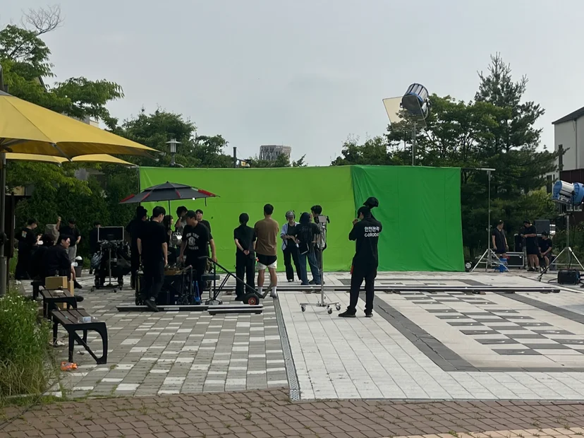 크리에이티브 방향 그래픽