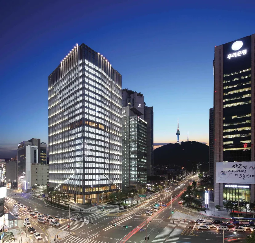 퇴계로에서 바라본 스테이트타워남산 야경