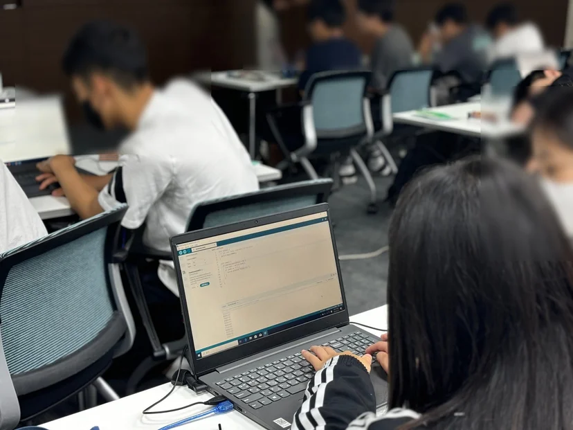 포스텍영재기업인교육원·거제교육청 영재학급 체험 캠프 현장 사진 17