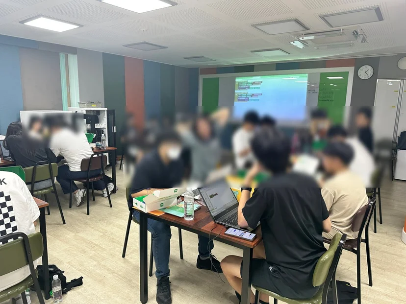 제주대학교사범대학부설고등학교 AIoT 메이커톤 현장 사진 6
