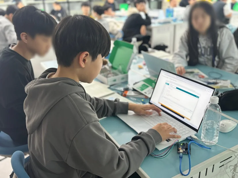 제주융합과학교육원 실험한마당 MBL 자유낙하 실험 현장 사진 5