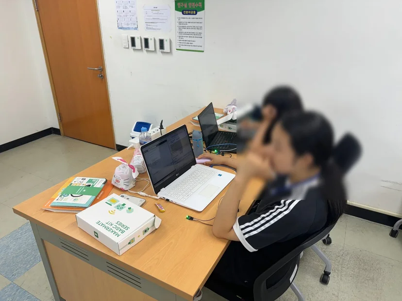 부경대학교 부산로봇경진대회 메이커톤 현장 사진 3