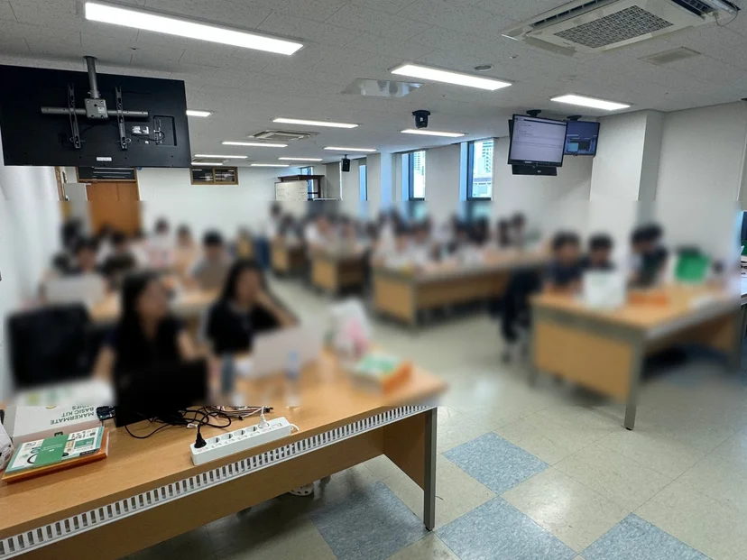 부경대학교 부산로봇경진대회 메이커톤 현장 사진 10