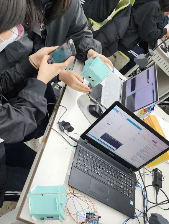 원미고등학교 AIoT 메이커 캠프 현장 사진 3