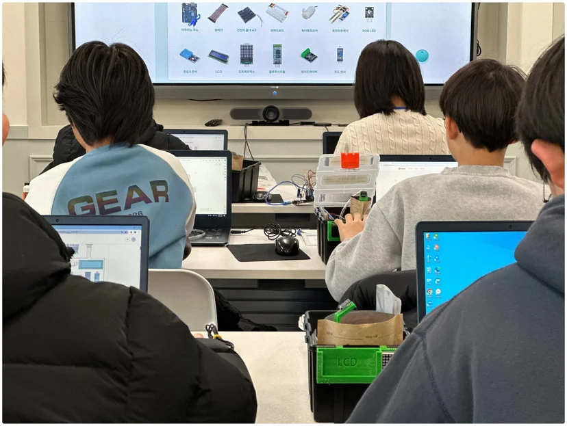 강원대·춘천시 디지털오픈캠퍼스 융합메이커 심화반 현장 사진 6