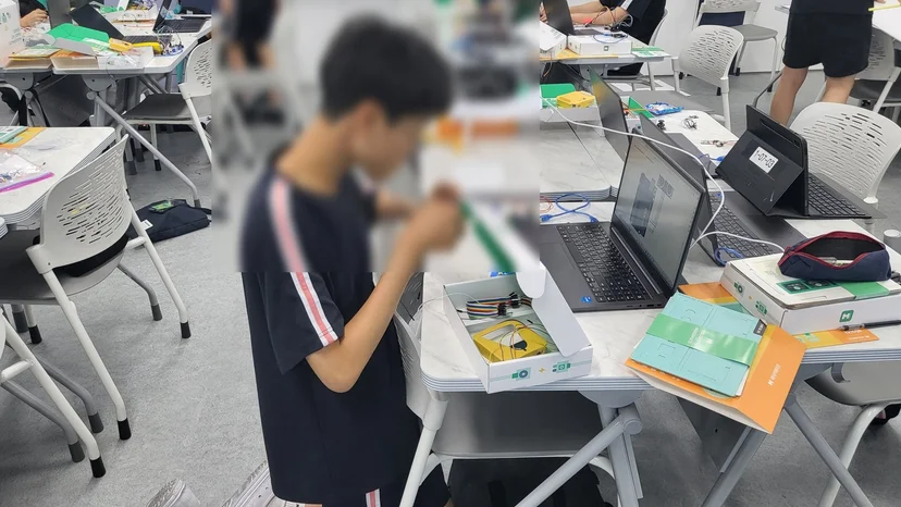 범박중학교 AIoT 캠프 현장 사진 10
