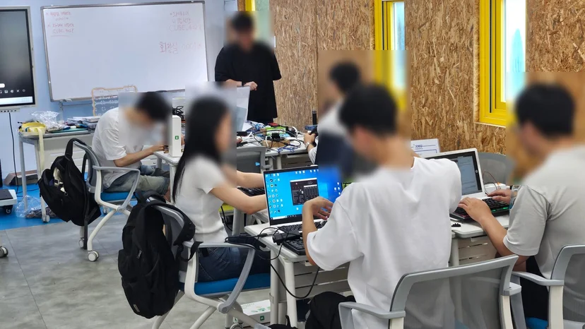 강원대학교 K-4INT 창의융합 메이커 캠프 현장 사진 29