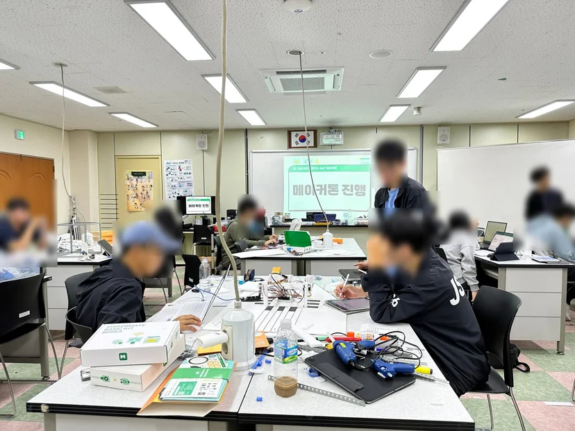 제주과학고등학교 AI 스킬업 메이커톤 현장 사진 13