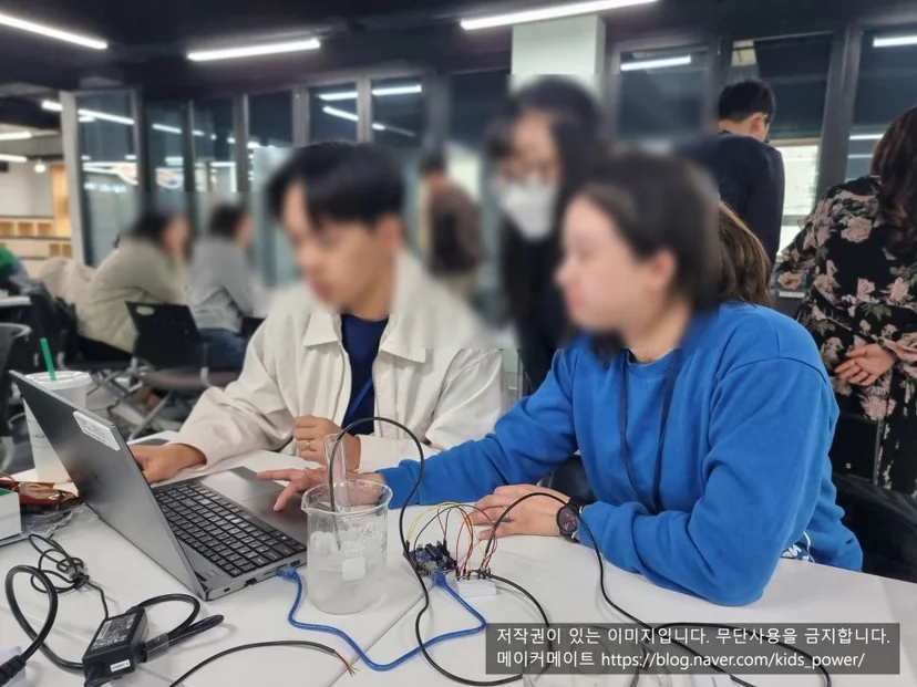 온도센서로 어는점을 측정하는 교사 실습