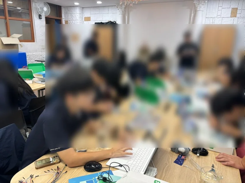 열평형 실험 데이터를 노트북에서 확인하는 학생