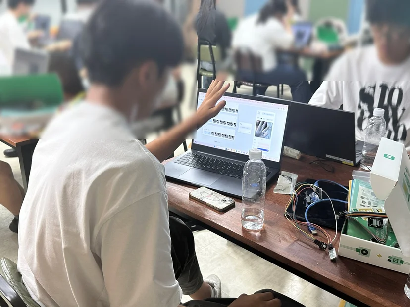 제주대학교사범대학부설고등학교 AIoT 메이커톤 현장 사진 8
