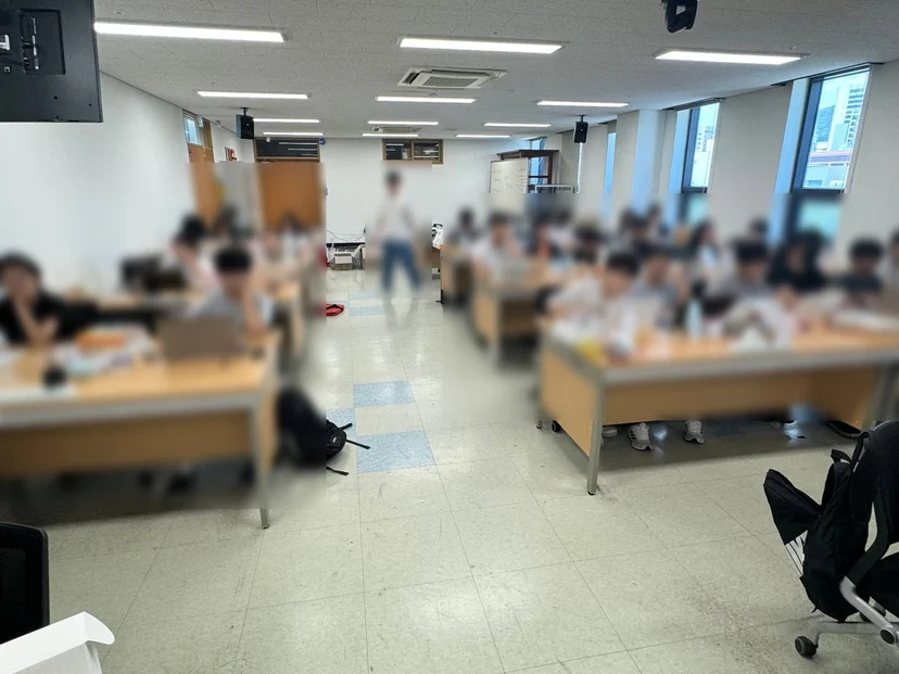 부경대학교 부산로봇경진대회 메이커톤 현장 사진 9