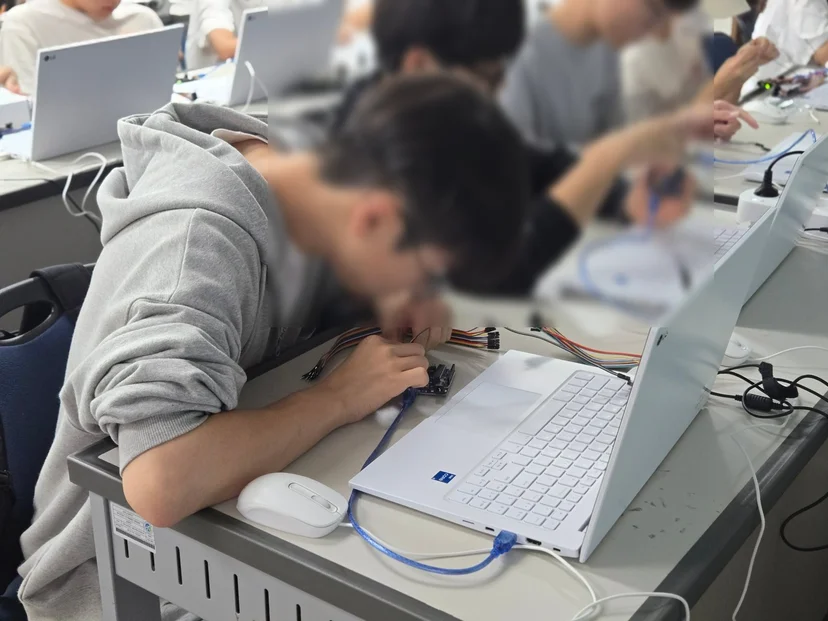 성덕고등학교 IoT 캠프 현장 사진 5