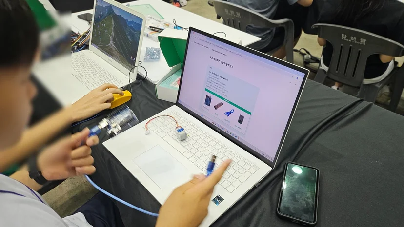 부경대학교 부산로봇경진대회 메이커톤 현장 사진 22