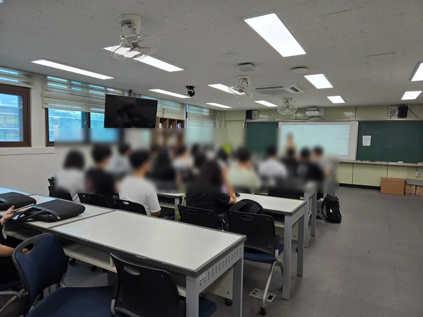 성덕고등학교 IoT 캠프 현장 사진 4