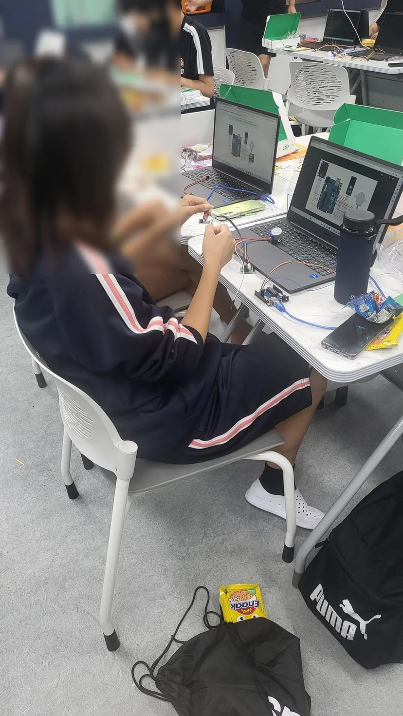 범박중학교 AIoT 캠프 현장 사진 3