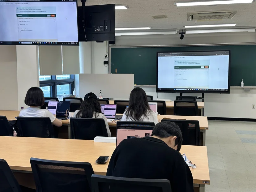 부경대학교 스마트모빌리티공학과 AI 프로젝트 특강 현장 사진 5