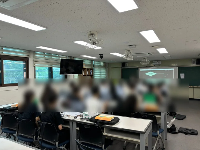 성덕고등학교 IoT 캠프 현장 사진 2