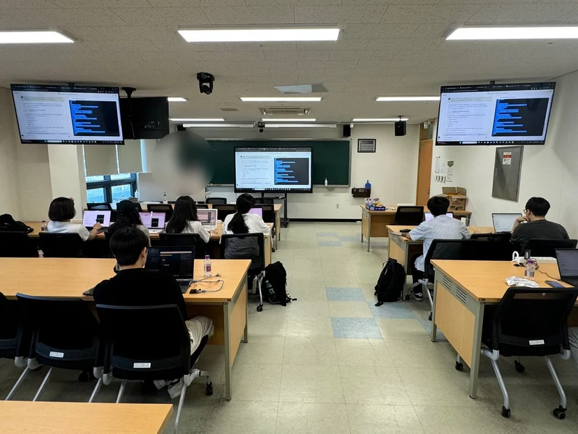부경대학교 스마트모빌리티공학과 AI 프로젝트 특강 현장 사진 2