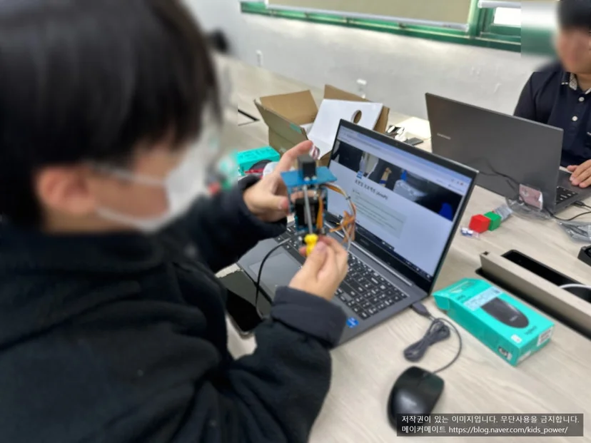 메탈 프레임 라즈베리파이 AI 로봇암
