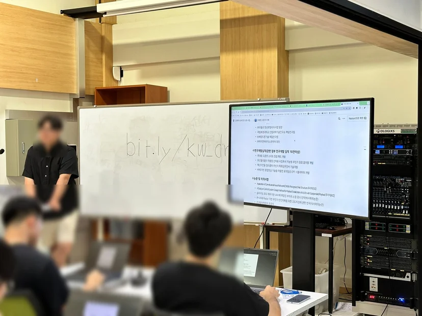 강원대학교 AI 코딩 드론 제작 교육 현장 사진 7