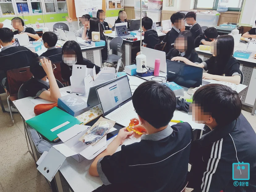 망포중 학생 팀이 메이커스 박스로 만든 자유학기제 작품