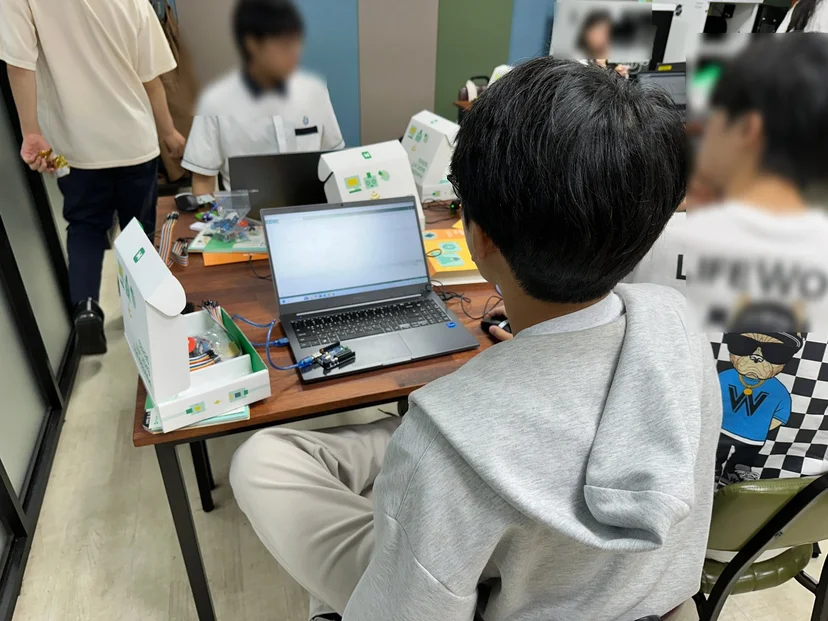 제주대학교사범대학부설고등학교 AIoT 메이커톤 현장 사진 2