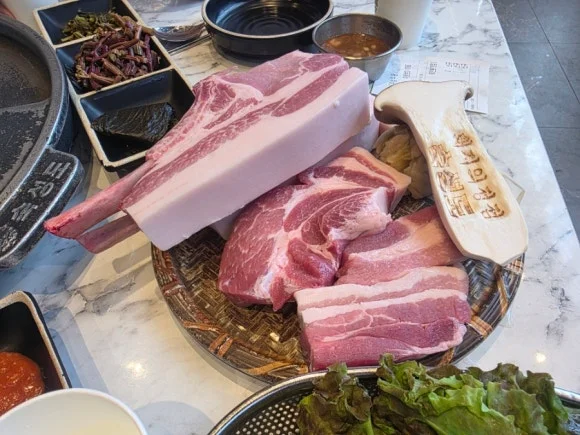 계약서 수령 시 설치 및 운반 조건을 꼼꼼히 체크하지 않으면 어떤 문제가 생기나요 설치 공간과 주변 이동 동선 확인 사진