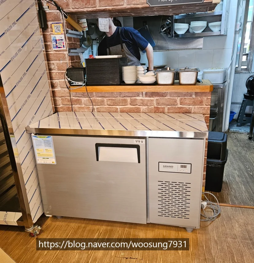 육류 보관 방식에 맞는 냉동 방식을 어떻게 확인할까요 설치 공간과 주변 이동 동선 확인 사진